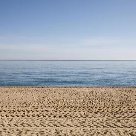 Bonito En Platja Daro *